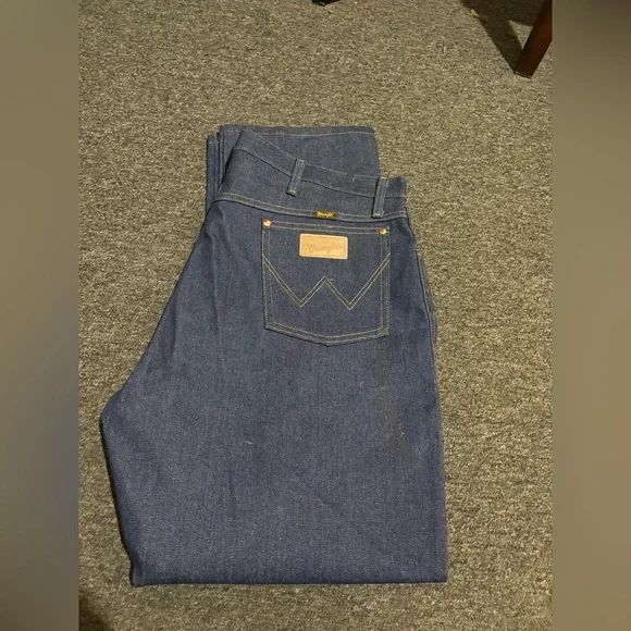 Wrangler Blue Bootcut Jeans with Rigid Denim - NWOT - Picture 2 of 12